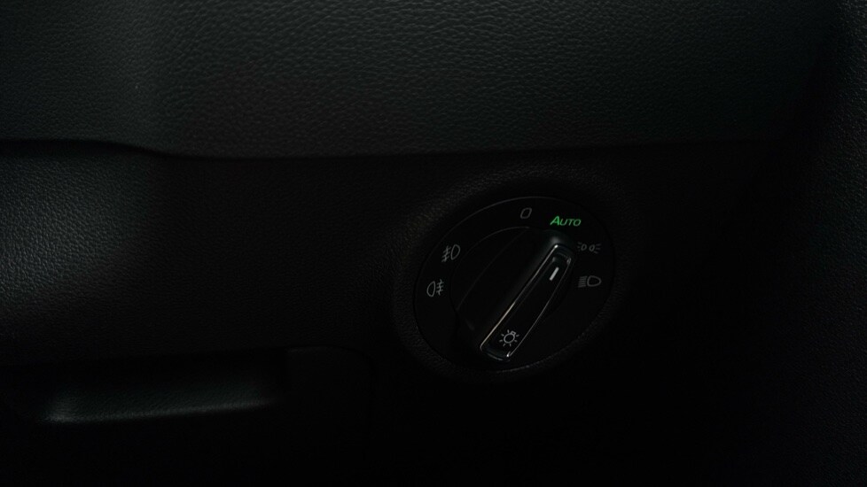 Used Skoda Karoq 2024 for sale - 76937520: Photo 34