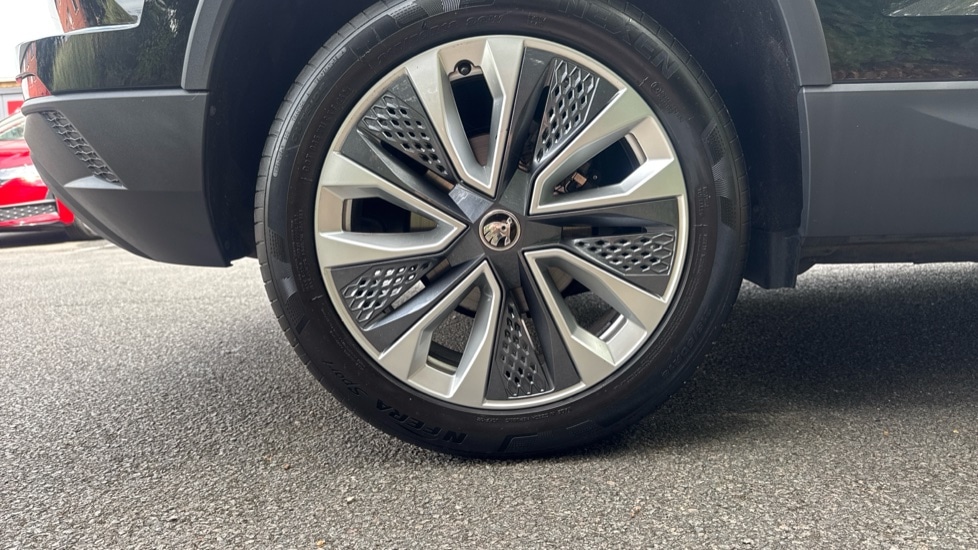 Used Skoda Karoq 2024 for sale - 76937520: Photo 5