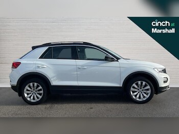 Used Volkswagen T-Roc 2020 for sale - 76434789: Photo
