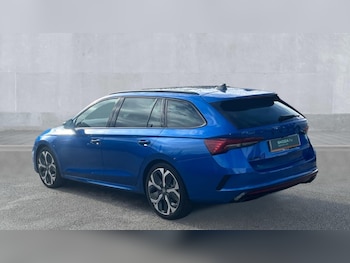 Used Skoda Octavia 2025 for sale - 76302401: Photo