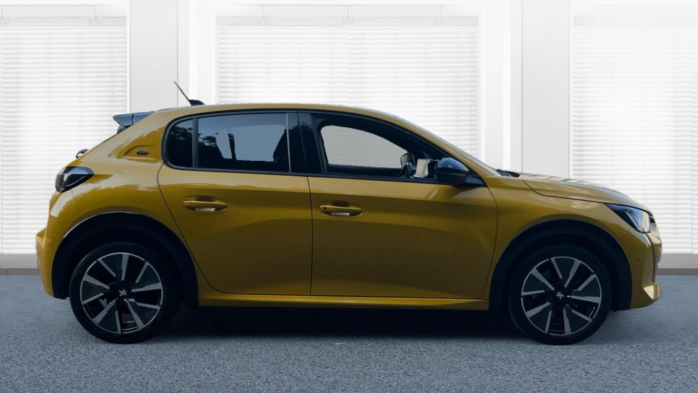 Used Peugeot 208 2021 for sale - 76539991: Photo 2