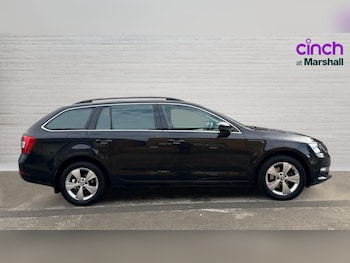 Used Skoda Octavia 2020 for sale - 76915035: Photo