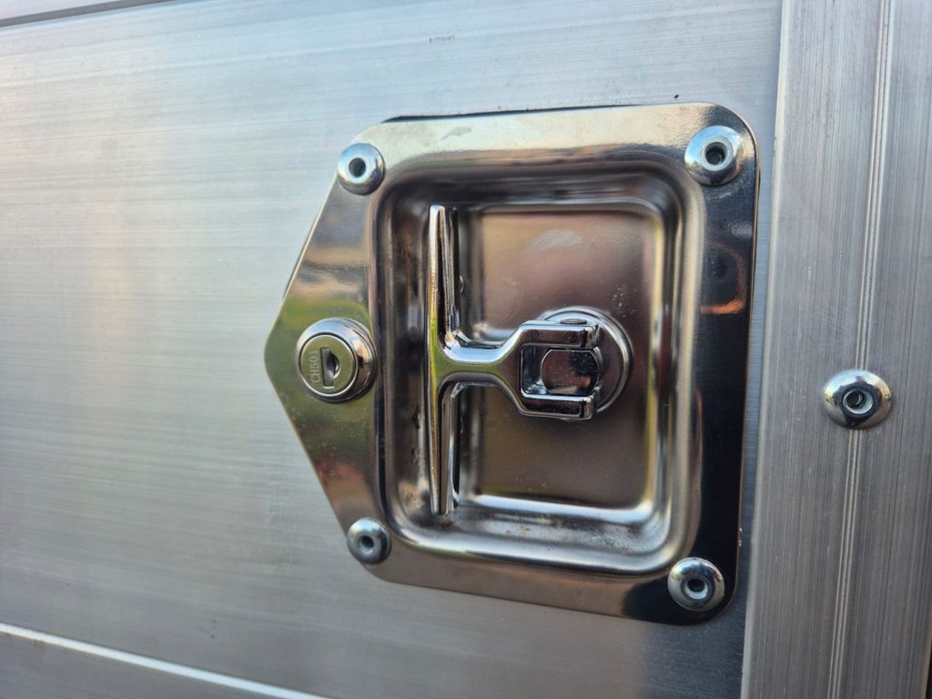 Used Toyota Hilux 2018 for sale - 76948633: Photo 11