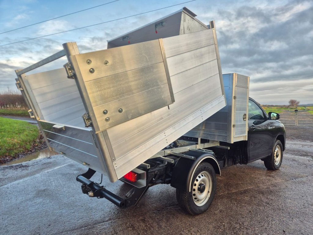 Used Toyota Hilux 2018 for sale - 76948633: Photo 17