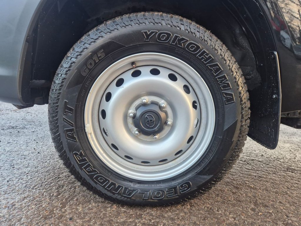 Used Toyota Hilux 2018 for sale - 76948633: Photo 23