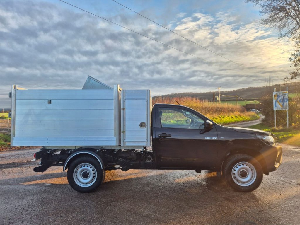 Used Toyota Hilux 2018 for sale - 76948633: Photo 6