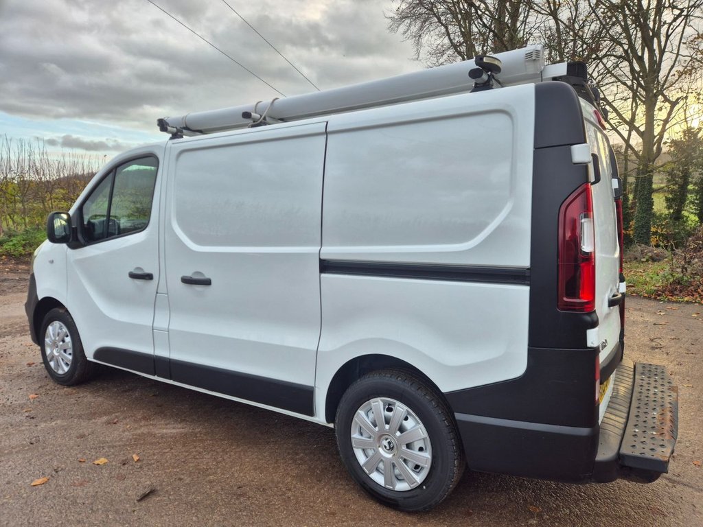 Used Vauxhall Vivaro 2018 for sale - 76948620: Photo 10