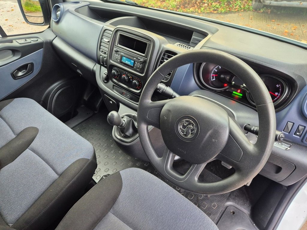 Used Vauxhall Vivaro 2018 for sale - 76948620: Photo 4
