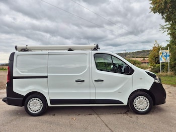Used Vauxhall Vivaro 2017 for sale - 76551959: Photo