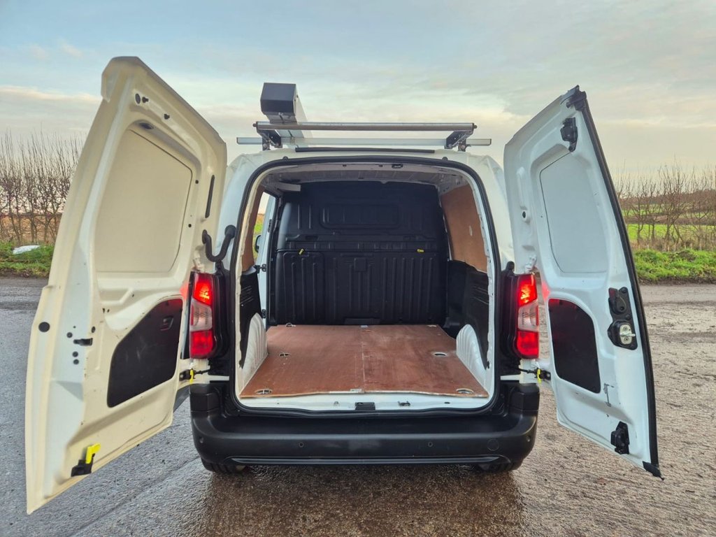 Used Peugeot Partner 2020 for sale - 76948621: Photo 10