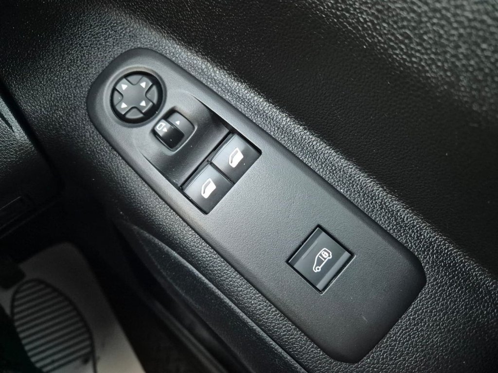 Used Peugeot Partner 2020 for sale - 76948621: Photo 24