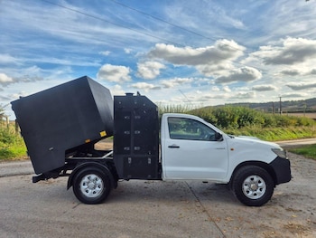 Used Toyota Hilux 2013 for sale - 76200279: Photo