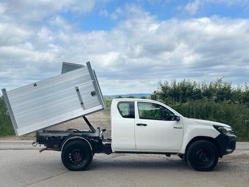 Used Toyota Hilux 2020 for sale - 76948626: Photo 2