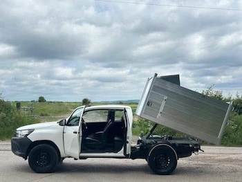 Used Toyota Hilux 2020 for sale - 76948626: Photo