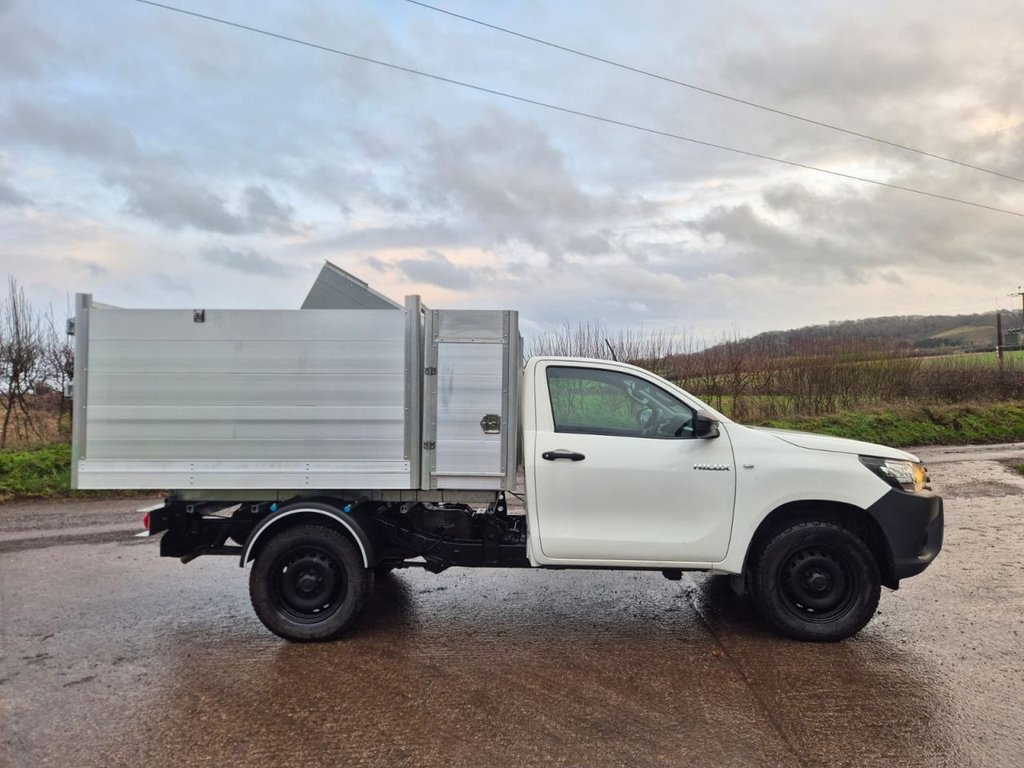 Used Toyota Hilux 2019 for sale - 76973596: Photo 15