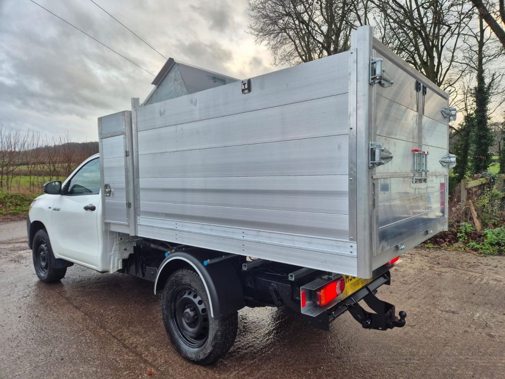 Used Toyota Hilux 2019 for sale - 76973596: Photo 4