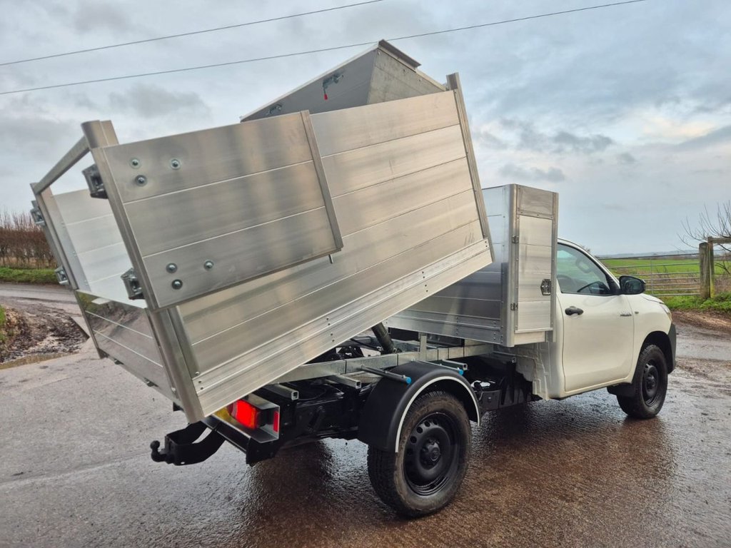 Used Toyota Hilux 2019 for sale - 76973596: Photo 9