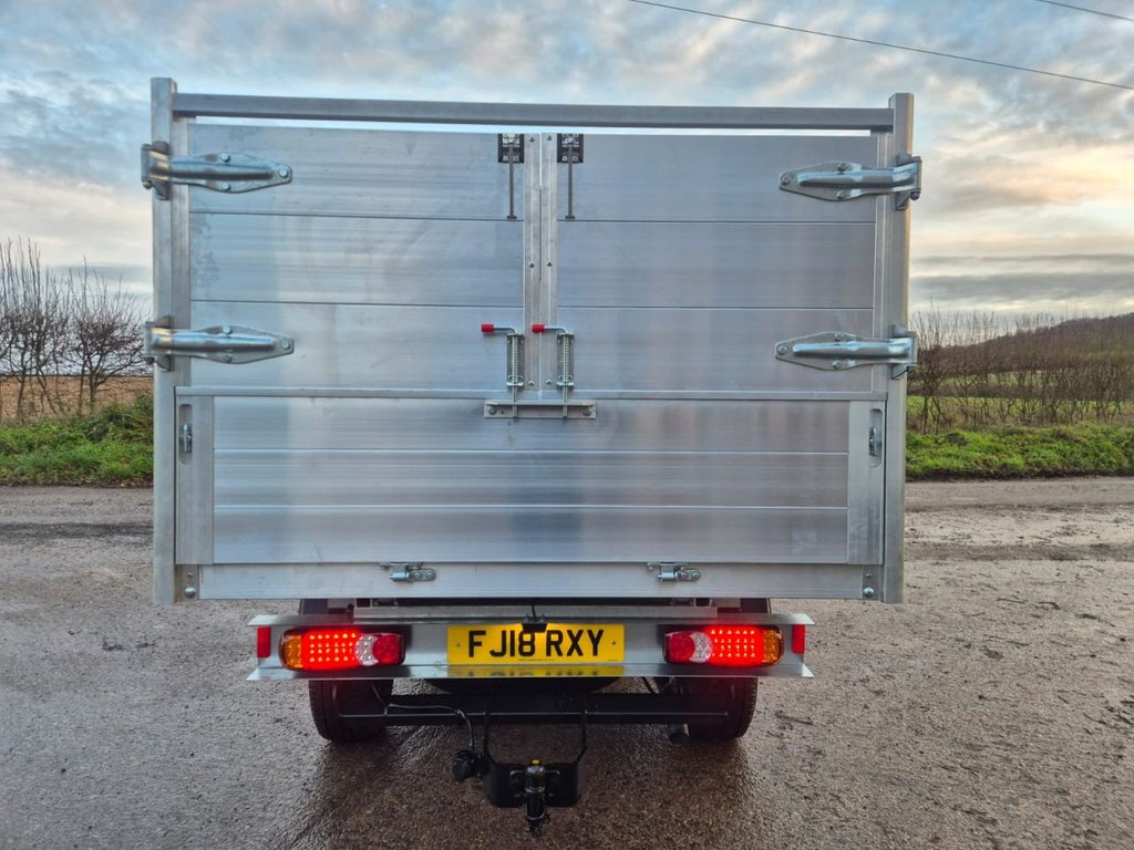 Used Toyota Hilux 2018 for sale - 76962769: Photo 11