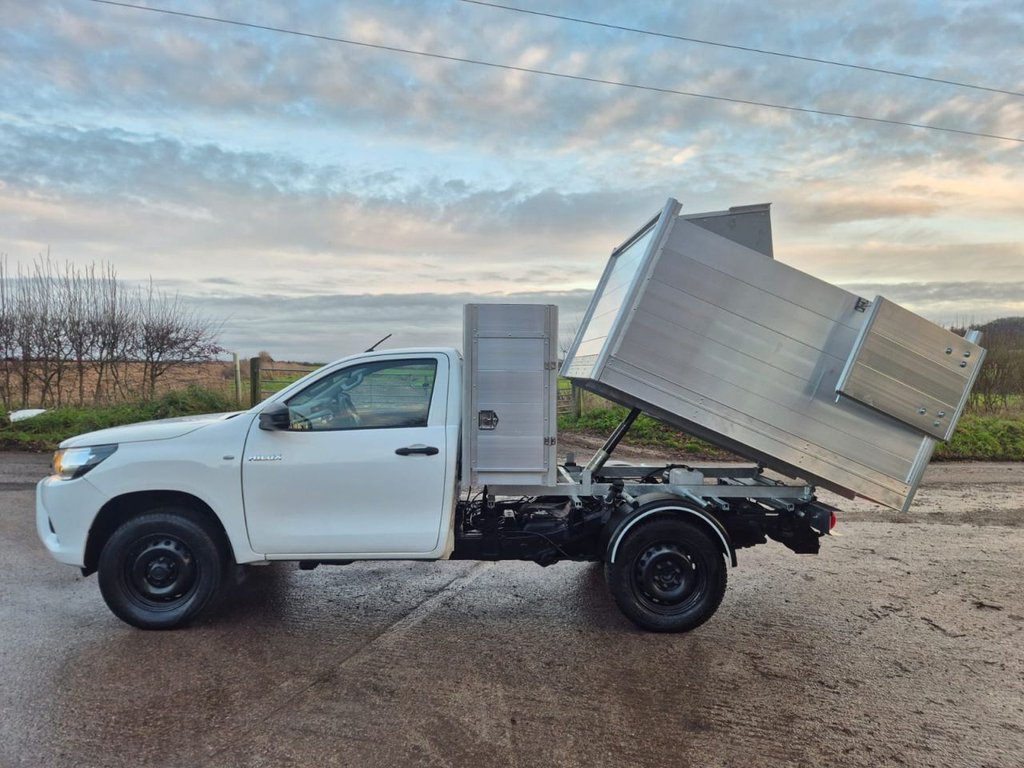 Used Toyota Hilux 2018 for sale - 76962769: Photo 18