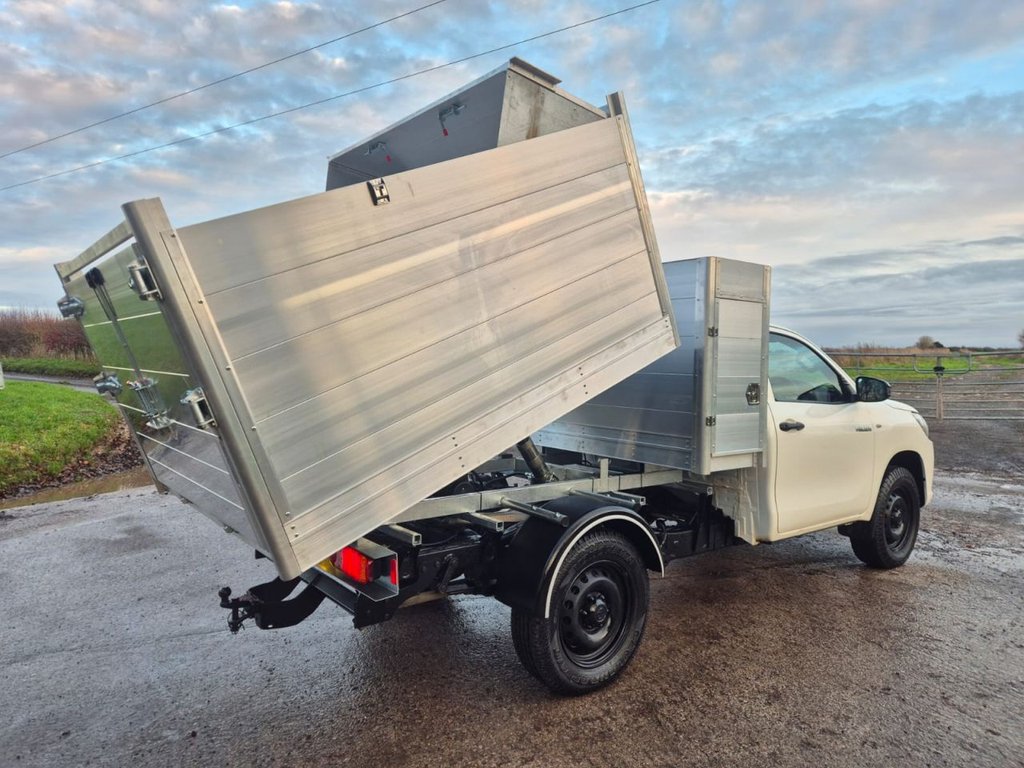 Used Toyota Hilux 2018 for sale - 76962769: Photo 19