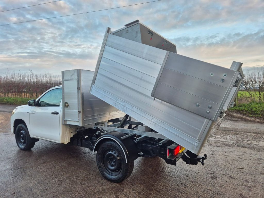 Used Toyota Hilux 2018 for sale - 76962769: Photo 21
