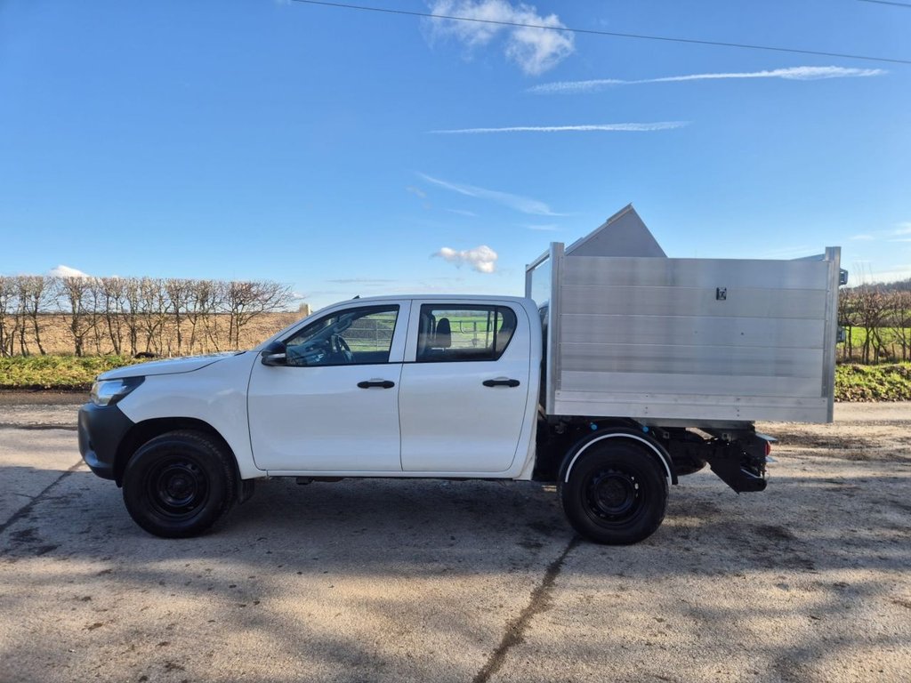 Used Toyota Hilux 2017 for sale - 77437167: Photo 2