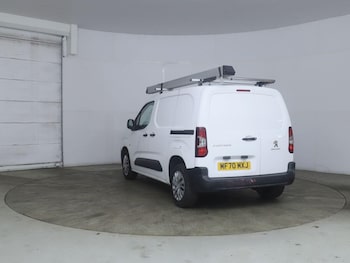 Used Peugeot Partner 2020 for sale - 76689219: Photo