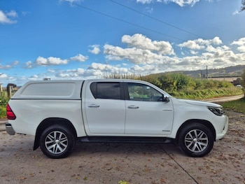 Used Toyota Hilux 2018 for sale - 76551972: Photo