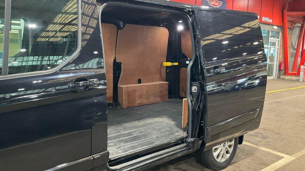 Used Ford Transit Custom 2021 for sale - 76986142: Photo 14