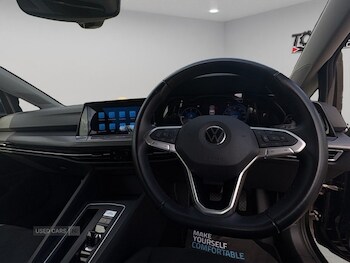 Used Volkswagen Golf 2021 for sale - 75610221: Photo