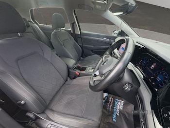 Used Volkswagen Golf 2021 for sale - 75610221: Photo