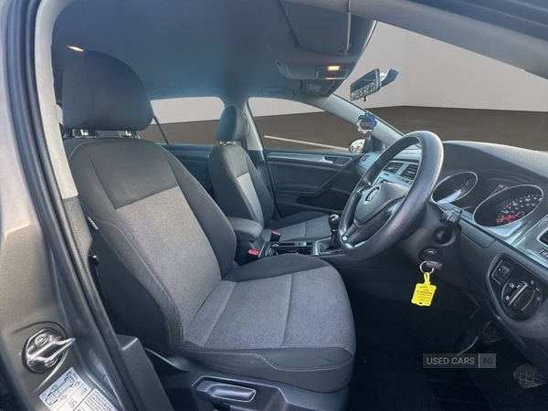 Used Volkswagen Golf 2015 for sale - 76936788: Photo 2