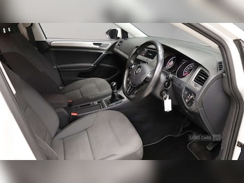 Used Volkswagen Golf 2017 for sale - 78574573: Photo
