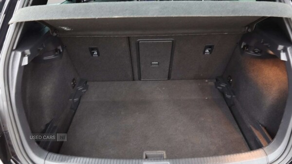 Used Volkswagen Golf 2017 for sale - 77941232: Photo 11