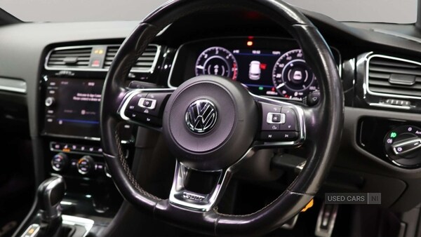 Used Volkswagen Golf 2017 for sale - 77941232: Photo 12