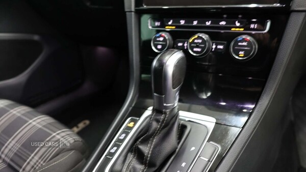 Used Volkswagen Golf 2017 for sale - 77941232: Photo 15