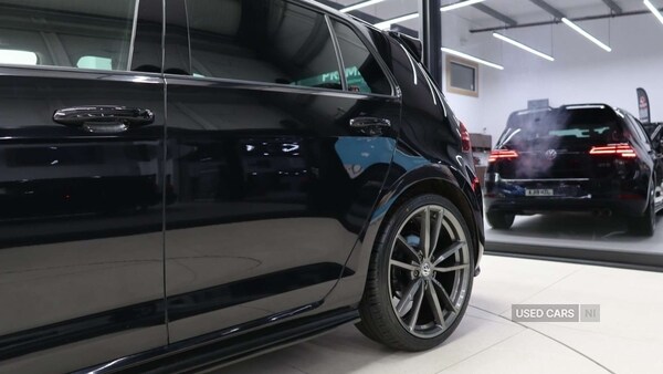 Used Volkswagen Golf 2017 for sale - 77941232: Photo 21