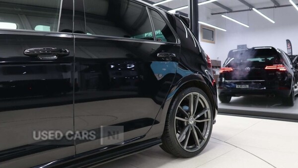 Used Volkswagen Golf 2017 for sale - 77941232: Photo 24