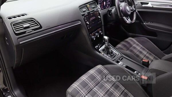 Used Volkswagen Golf 2017 for sale - 77941232: Photo 6