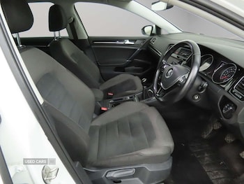 Used Volkswagen Golf 2018 for sale - 78663085: Photo