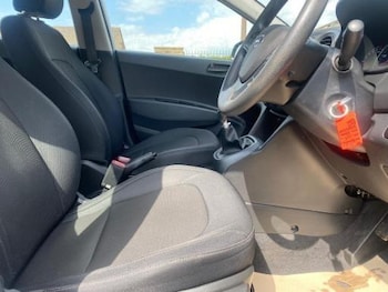 Used Hyundai i10 2018 for sale - 78578670: Photo