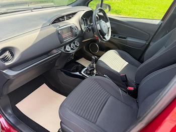 Used Toyota Yaris 2017 for sale - 79177717: Photo