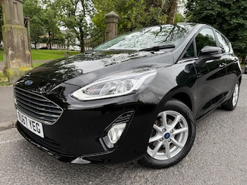 Used Ford Fiesta 2018 for sale - 79103001: Photo