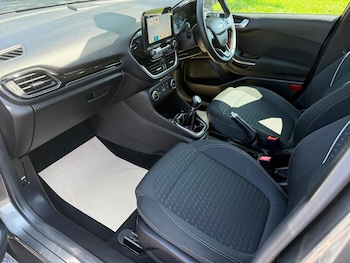 Used Ford Fiesta 2017 for sale - 79058025: Photo