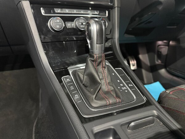 Used Volkswagen Golf 2018 for sale - 74835046: Photo 19