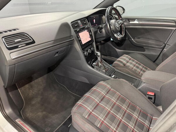 Used Volkswagen Golf 2018 for sale - 74835046: Photo 22
