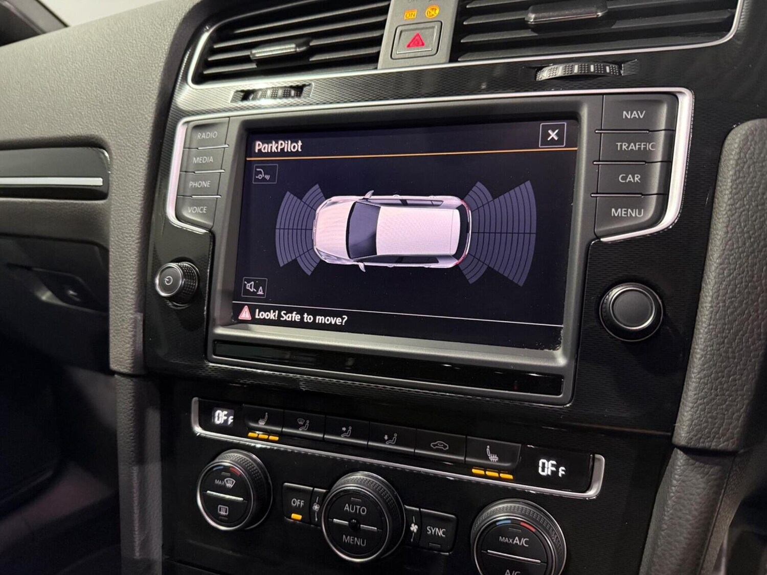 Used Volkswagen Golf 2015 for sale - 77464578: Photo 11