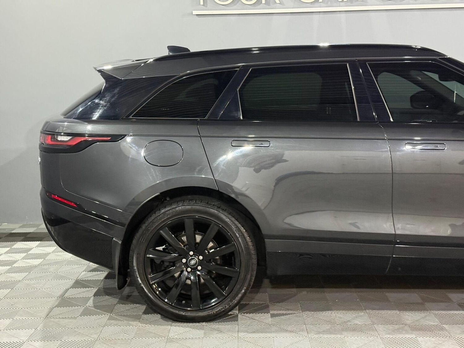 Used Land Rover Range Rover Velar 2018 for sale - 77438379: Photo 13