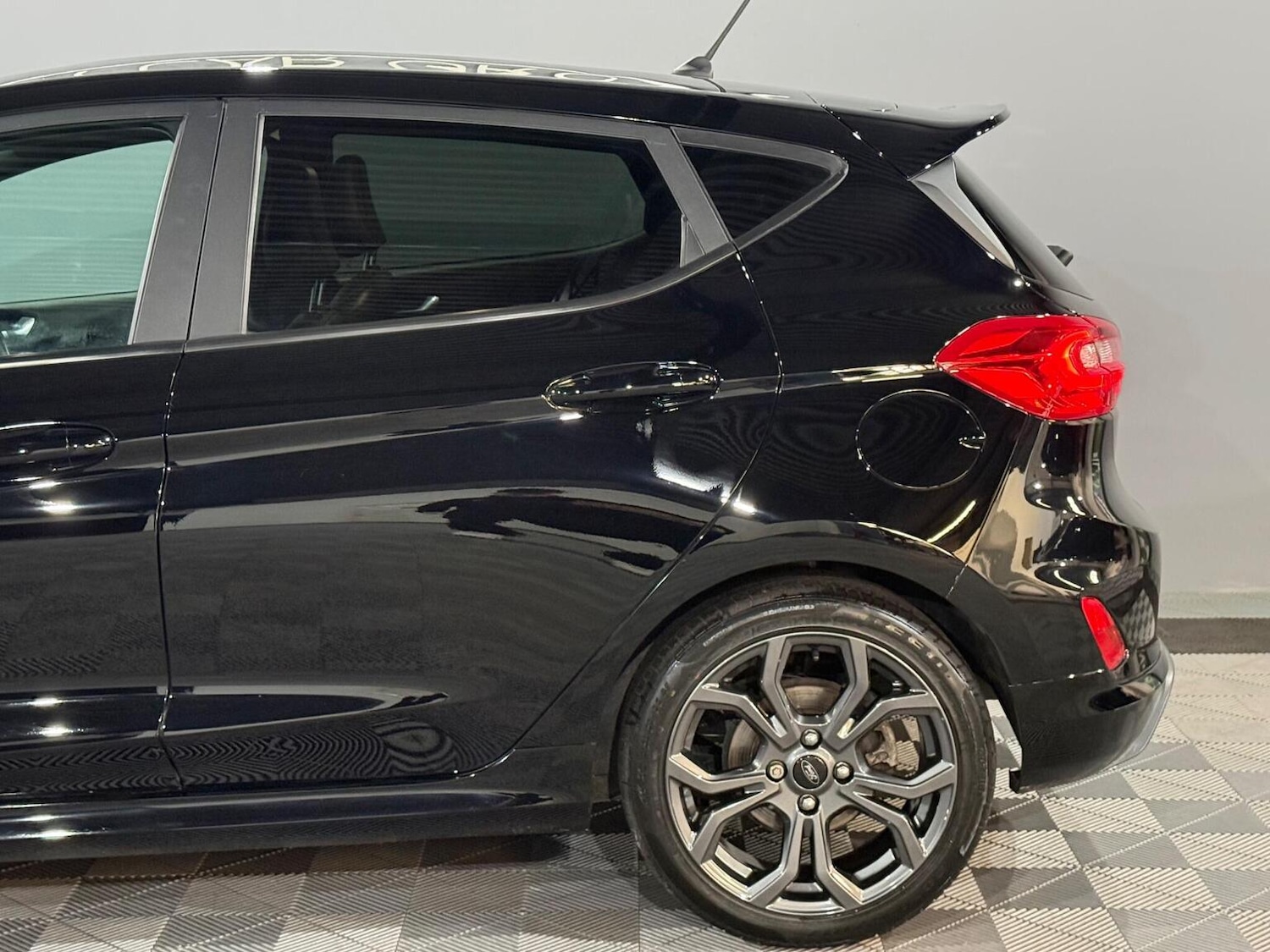 Used Ford Fiesta 2018 for sale - 77749869: Photo 15