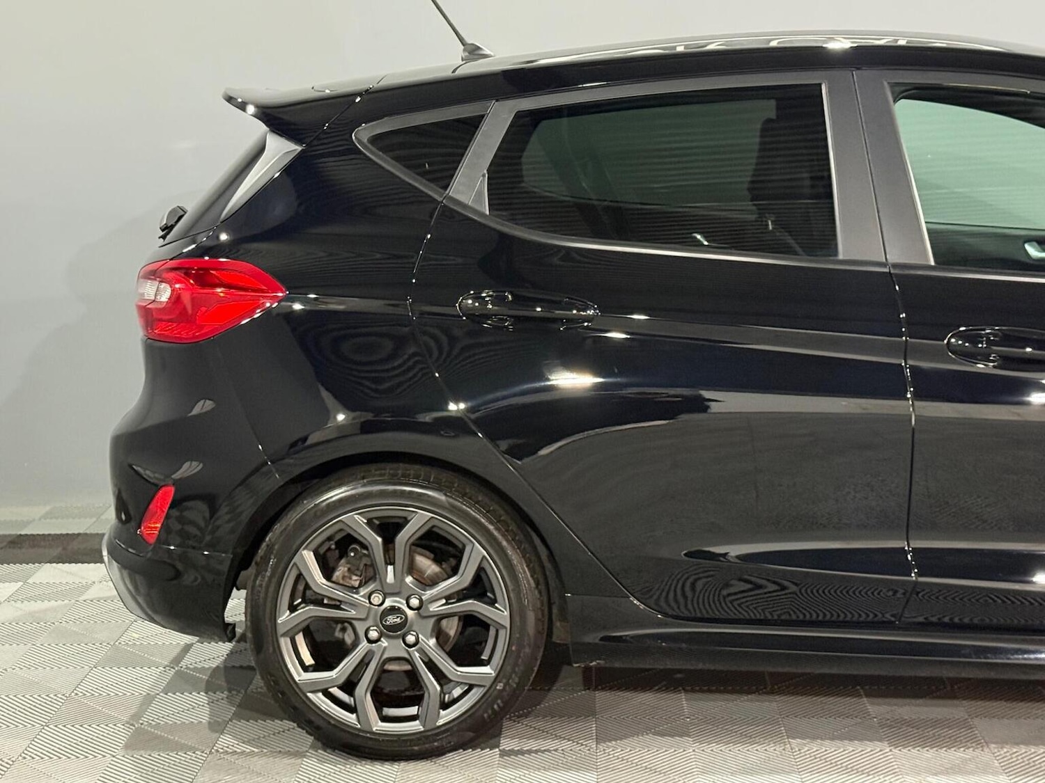 Used Ford Fiesta 2018 for sale - 77749869: Photo 9